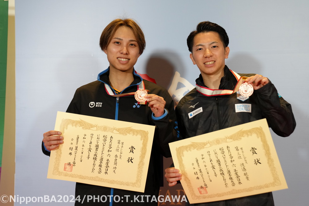 男子シングルス：奈良岡功大（左：NTT東日本）、渡邉航貴（BIPROGY）