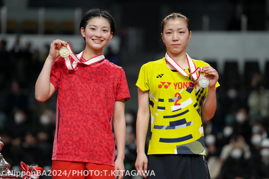 宮崎友花（左：柳井商工高校3年）、仁平菜月（ヨネックス）